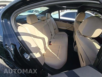 2019 BMW 5 Series Sedan 530i xDrive - miniatura 16