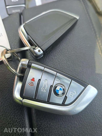 2019 BMW 5 Series Sedan 530i xDrive - miniatura 8