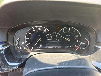 2019 BMW 5 Series Sedan 530i xDrive - miniatura 9