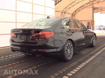 2019 BMW 5 Series Sedan 540i xDrive - miniatura 4