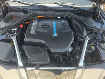 2019 BMW 5 Series Sedan iPerformance - miniatura 27