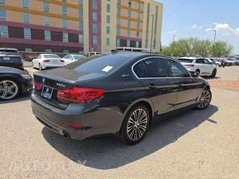 2019 BMW 5 Series Sedan iPerformance - miniatura 3