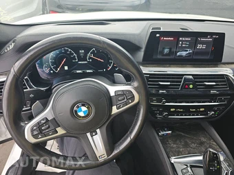 2019 BMW 5 Series Sedan M550i xDrive – miniatura 11