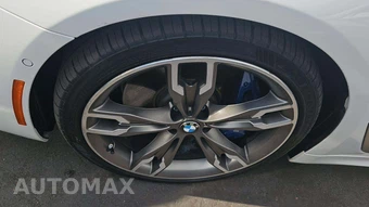 2019 BMW 5 Series Sedan M550i xDrive – miniatura 26