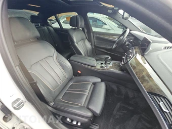 2019 BMW 5 Series Sedan M550i xDrive – miniatura 8