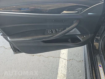 2019 BMW 5 Series Sedan M550i xDrive - miniatura 9