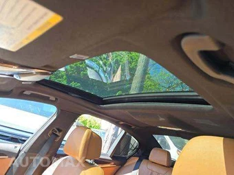 2019 BMW 5 Series Sedan M550i xDrive - miniatura 11