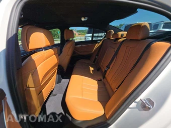 2019 BMW 5 Series Sedan M550i xDrive - miniatura 10