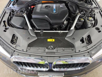 2019 BMW 5 Series Sedan xDrive iPerformance SPORT LINE - miniatura 15
