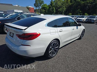 2019 BMW 6 Series Gran Turismo 640i xDrive Hatchback SPORT LINE - miniatura 3