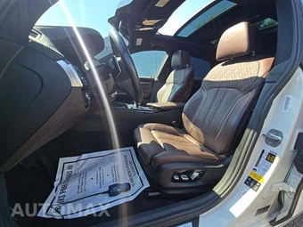 2019 BMW 6 Series Gran Turismo 640i xDrive Hatchback SPORT LINE - miniatura 6