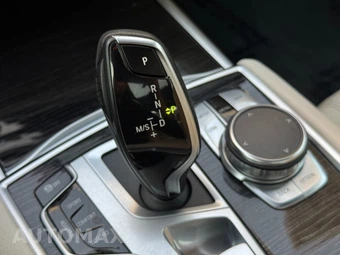 2019 BMW 7 Series Sedan 740i M SPORT LINE - miniatura 30