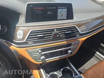 2019 BMW 7 Series Sedan 740i xDrive - miniatura 11