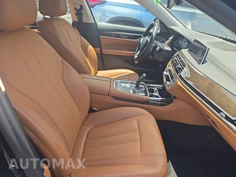 2019 BMW 7 Series Sedan 740i xDrive - miniatura 8