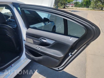 2019 BMW 7 Series Sedan 750i M SPORT LINE - miniatura 21