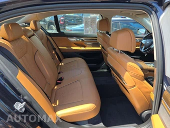 2019 BMW 7 Series Sedan 750i xDrive - miniatura 16