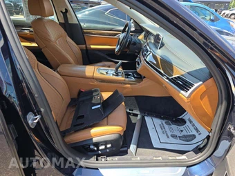 2019 BMW 7 Series Sedan 750i xDrive - miniatura 18