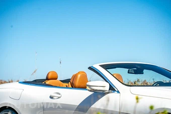 2019 BMW 8 Series Convertible M850i xDrive – miniatura 17