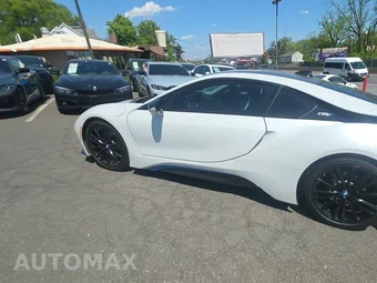 2019 BMW i8 Coupe PURE IMPULSE WORLD – miniatura 3