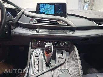 2019 BMW i8 Coupe PURE IMPULSE WORLD - miniatura 10