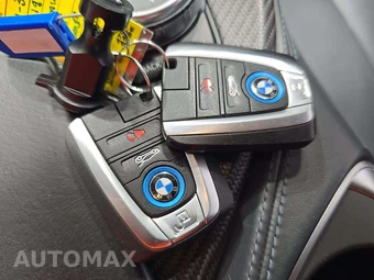 2019 BMW i8 Coupe PURE IMPULSE WORLD - miniatura 8