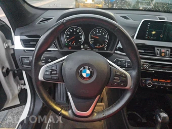 2019 BMW X1 Sports Activity Vehicle sDrive28i - miniatura 10
