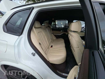 2019 BMW X5 Sports Activity Vehicle xDrive50i M SPORT LINE - miniatura 16