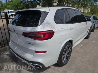 2019 BMW X5 Sports Activity Vehicle xDrive50i M SPORT LINE - miniatura 3
