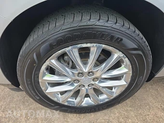 2019 Buick Enclave Essence 1SL – miniatura 8