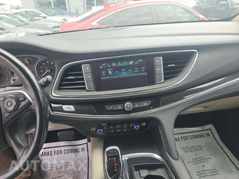2019 Buick Enclave Essence 1SL – miniatura 10