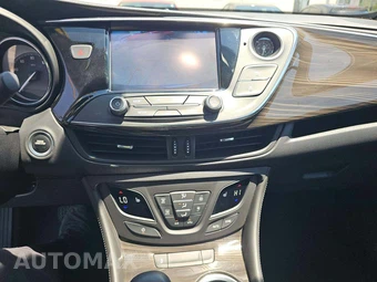 2019 Buick Envision Essence 1SL – miniatura 7