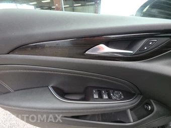 2019 Buick Regal TourX Essence Wagon 1SL - miniatura 9