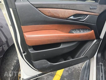 2019 Cadillac Escalade ESV Luxury 1SB - miniatura 9