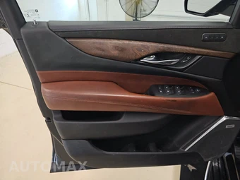 2019 Cadillac Escalade ESV Luxury 1SB - miniatura 9