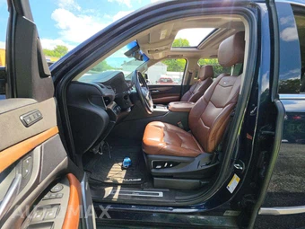 2019 Cadillac Escalade ESV Luxury 1SB - miniatura 3
