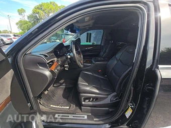 2019 Cadillac Escalade Luxury 1SB - miniatura 3