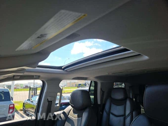 2019 Cadillac Escalade Luxury 1SB - miniatura 11