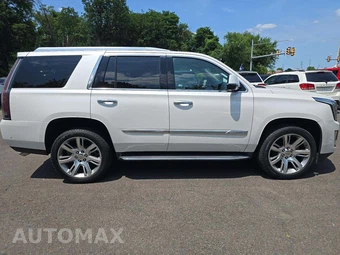 2019 Cadillac Escalade Luxury 1SB - miniatura 4