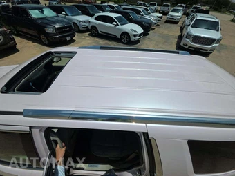 2019 Cadillac Escalade Luxury 1SB - miniatura 9