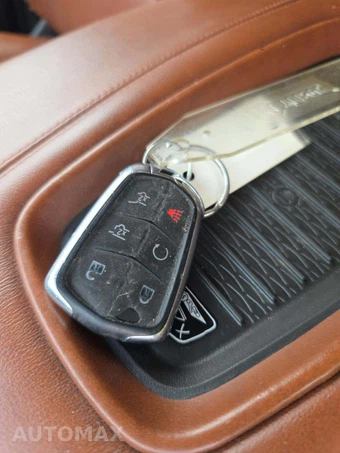 2019 Cadillac Escalade Luxury 1SB - miniatura 5