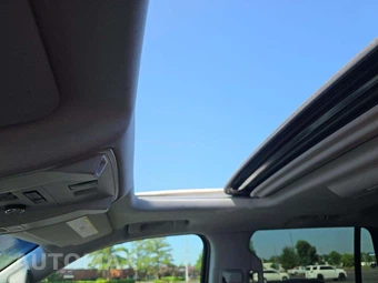 2019 Cadillac Escalade Luxury 1SB - miniatura 8