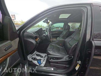 2019 Cadillac Escalade Luxury 1SB - miniatura 7