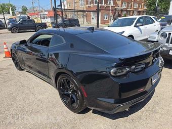 2019 Chevrolet Camaro 1LT Coupe - miniatura 2