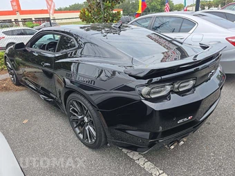 2019 Chevrolet Camaro ZL1 Coupe - miniatura 2