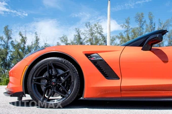 2019 Chevrolet Corvette Z06 Convertible 2LZ - miniatura 5
