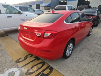 2019 Chevrolet Cruze LT Sedan 1SD - miniatura 4