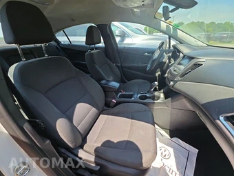 2019 Chevrolet Cruze LT Sedan 1SD - miniatura 8