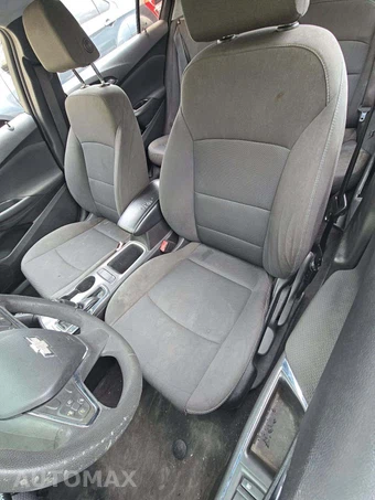 2019 Chevrolet Cruze LT Sedan 1SD - miniatura 21