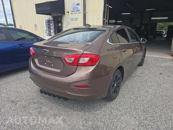 2019 Chevrolet Cruze LT Sedan 1SD - miniatura 3