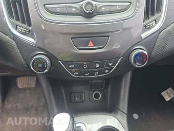 2019 Chevrolet Cruze LT Sedan 1SD - miniatura 32